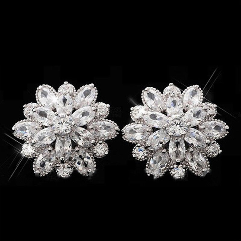 Bông tai hình hoa mạ bạc đính đá giả dành cho nữ