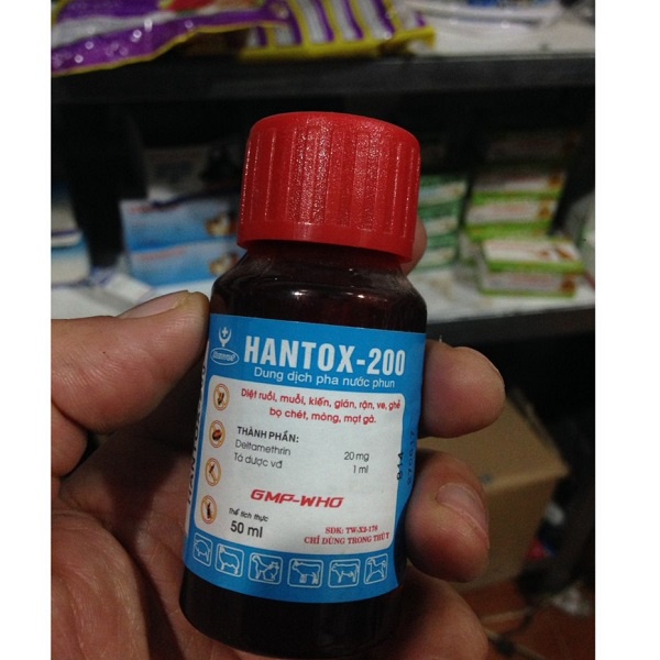 Dung Dịch Hantox-200  Diệt Ve, Ghẻ, Bọ Chét, Kiến, Gián, Ruồi, Muỗi