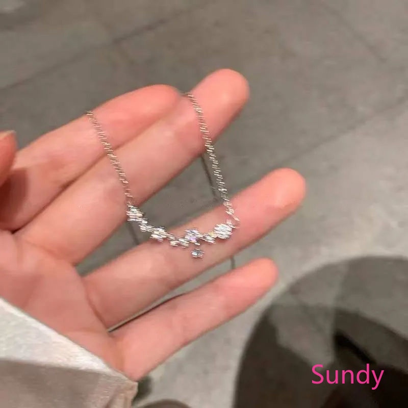 Vòng cổ Mặt Hoa Zircon Lấp Lánh Thời Trang Cho Nữ