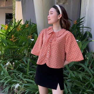 Áo thêu hoa cổ sen