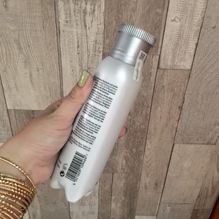 DUNG DỊCH KHOÁ MÀU TÓC NHUỘM 250ml