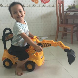 Xe cẩu chòi chân cho bé AP50