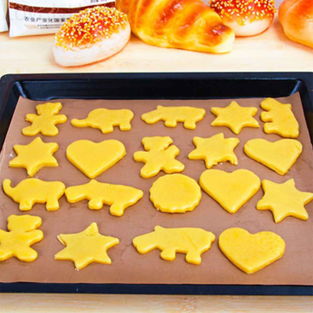 Tấm giấy lót nướng bánh chịu được nhiệt độ cao tái sử dụng được tiện lợi 40x33cm