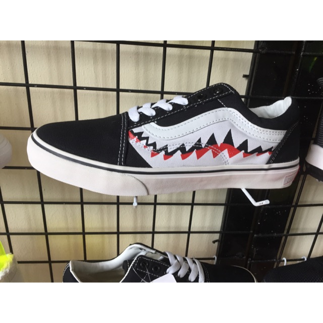 Vans cá mập