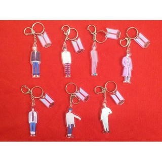 Whoop móc khoá bts chất liệu acrylic
