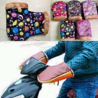 Gang tay đi xe máy