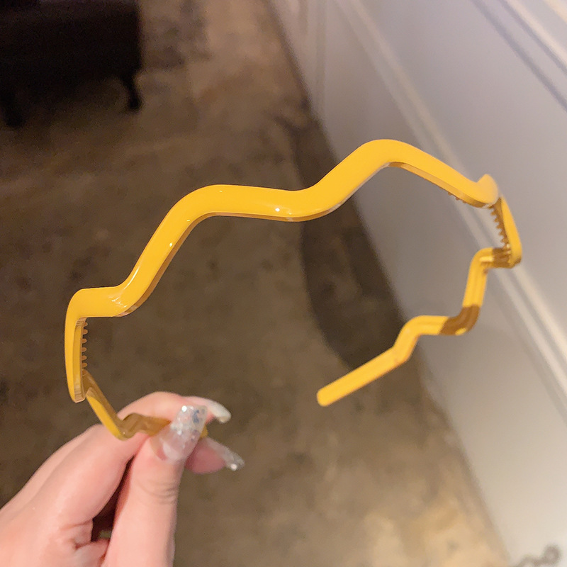 Cài tóc nhiều phong cách xinh xắn thời trang Hàn Quốc cho nữ