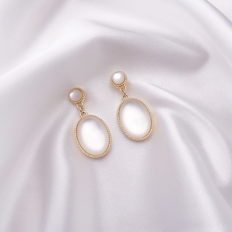 Bông Tai Xỏ Lỗ Hình Oval / Vuông / Cánh Hoa Thời Trang Sang Trọng Cho Nữ