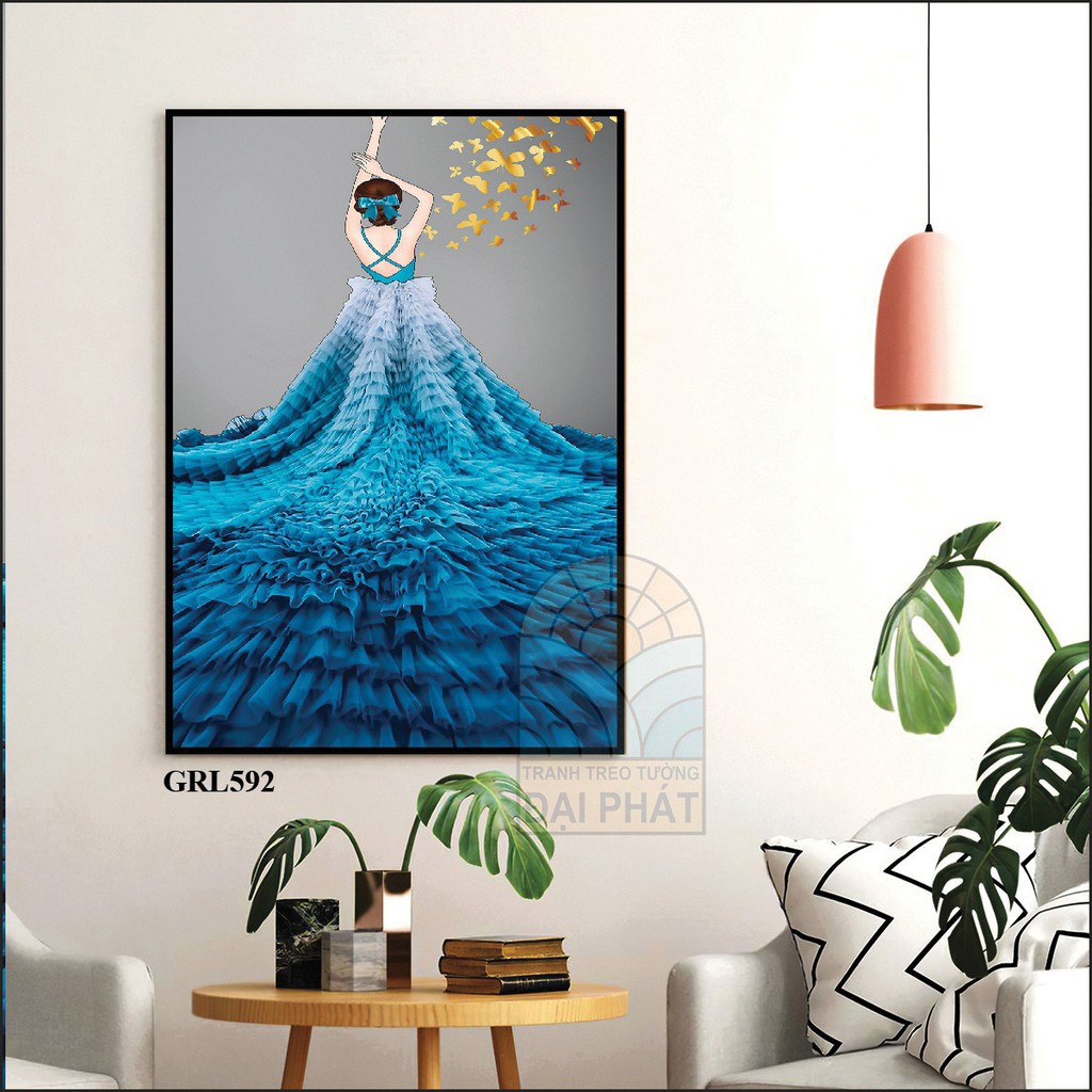 Tranh đơn treo tường trang trí spa cô gái và cánh hoa