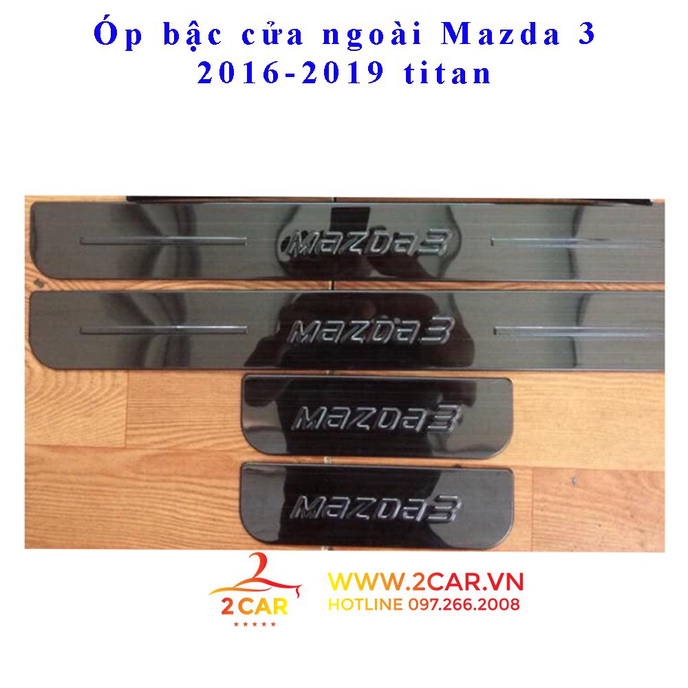 Bộ ốp bậc cửa trong + ngoài xe Mazda 3 2020 loại titan