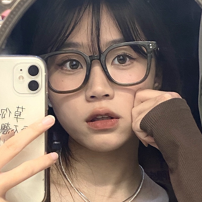 Kính mắt không độ GM dáng vuông to unisex