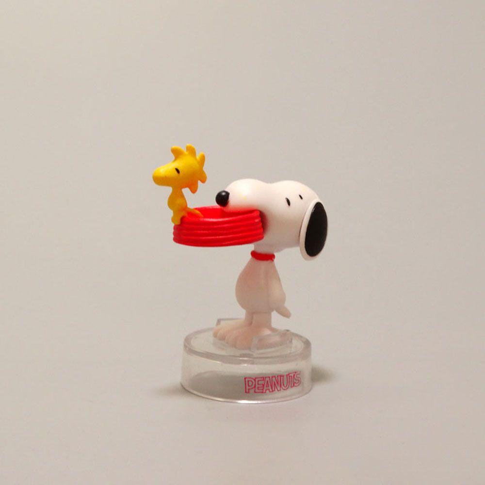 Mô Hình Nhân Vật Snoopy Bằng PVC Dùng Trang Trí