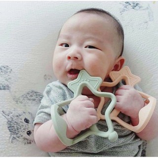 Gặm nướu Moyuum Silicon Hàn Quốc (Gặm Sao) chính hãng cho bé từ 3 tháng