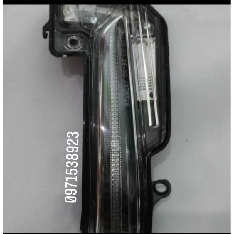 ĐÈN XI NHAN GƯƠNG LED TOYOTA INNOVA FORTUNER HILUX 2016-2022 MÀU ĐEN HÀNG CAO CẤP