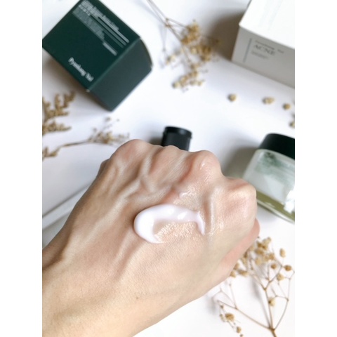 Kem dưỡng ẩm phục hồi da nhạy cảm da mụn Pyunkang Yul Calming Moisture Barrier Cream 50ml