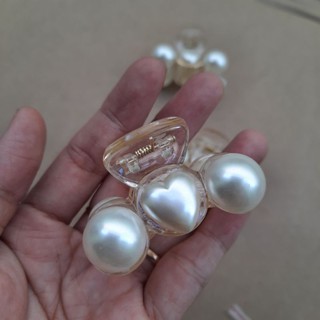 Kẹp nửa tóc đính hạt trái tim (màu trắng)