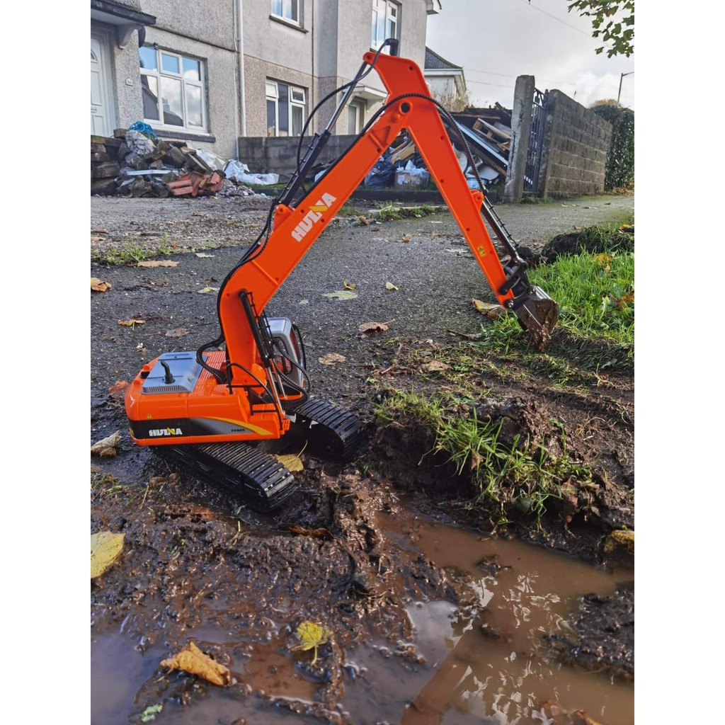 MÁY XÚC HUINA 1551 ĐIỀU KHIỂN TỪ XA 15 KÊNH