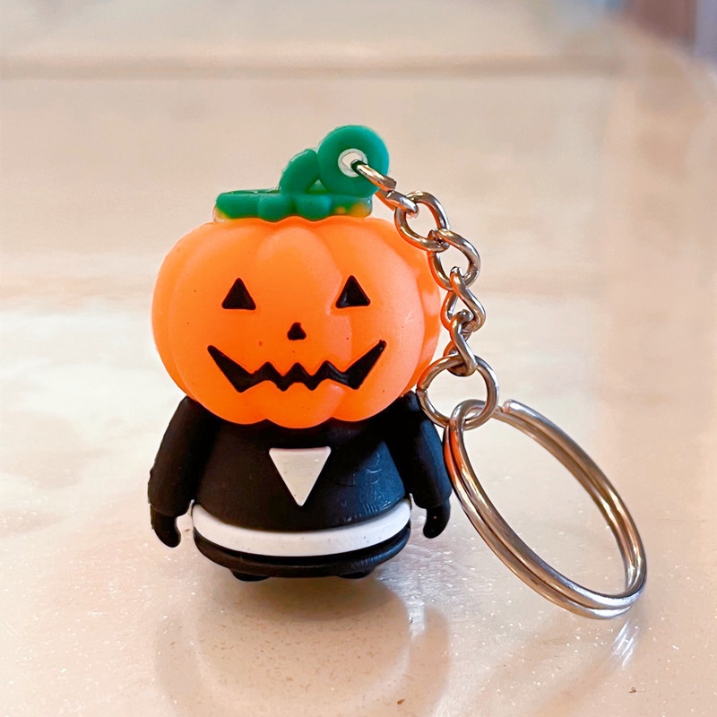 Móc Khóa Hình Đầu Lâu Phát Quang Phong Cách Halloween