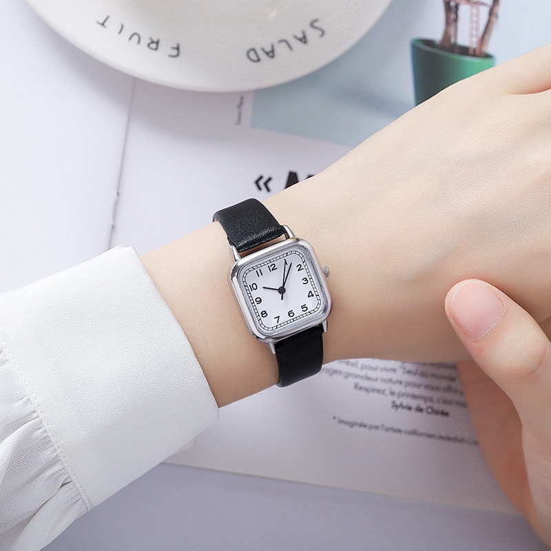 Mới Đồng Hồ Đeo Tay Kỹ Thuật Số Mặt Vuông Nhỏ Màu Bạc Thời Trang Cho Nữ