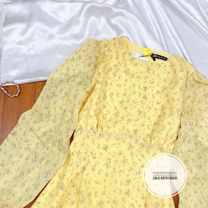 Đầm voan vàng dáng dài 2 lớp thắt dây eo