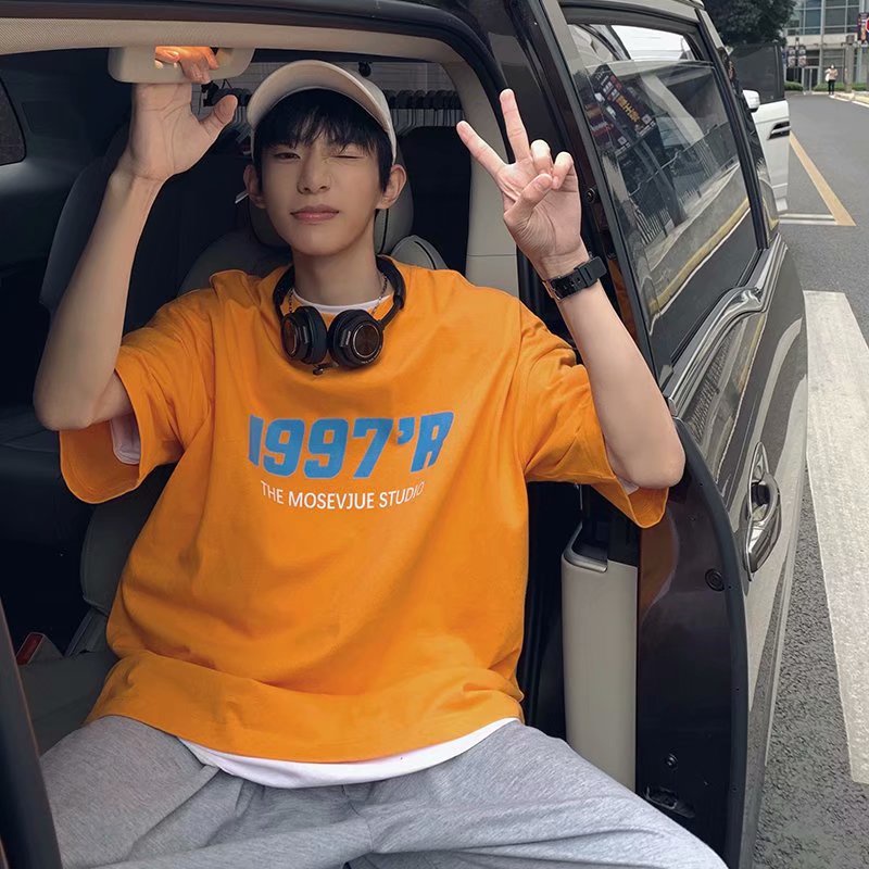 Áo thun tay ngắn dáng rộng in chữ phong cách Nhật Bản thời trang cho nam size M-5XL 1997