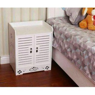 tủ đầu giường 2 cánh hoa văn bằng gỗ