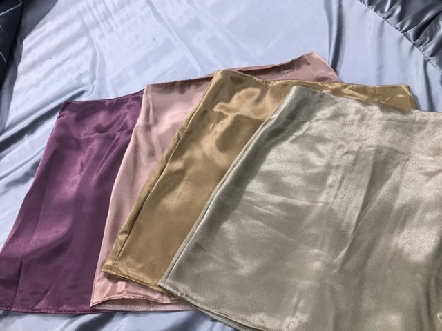 Chân váy lụa sẻ đùi video thật hình thật | BigBuy360 - bigbuy360.vn