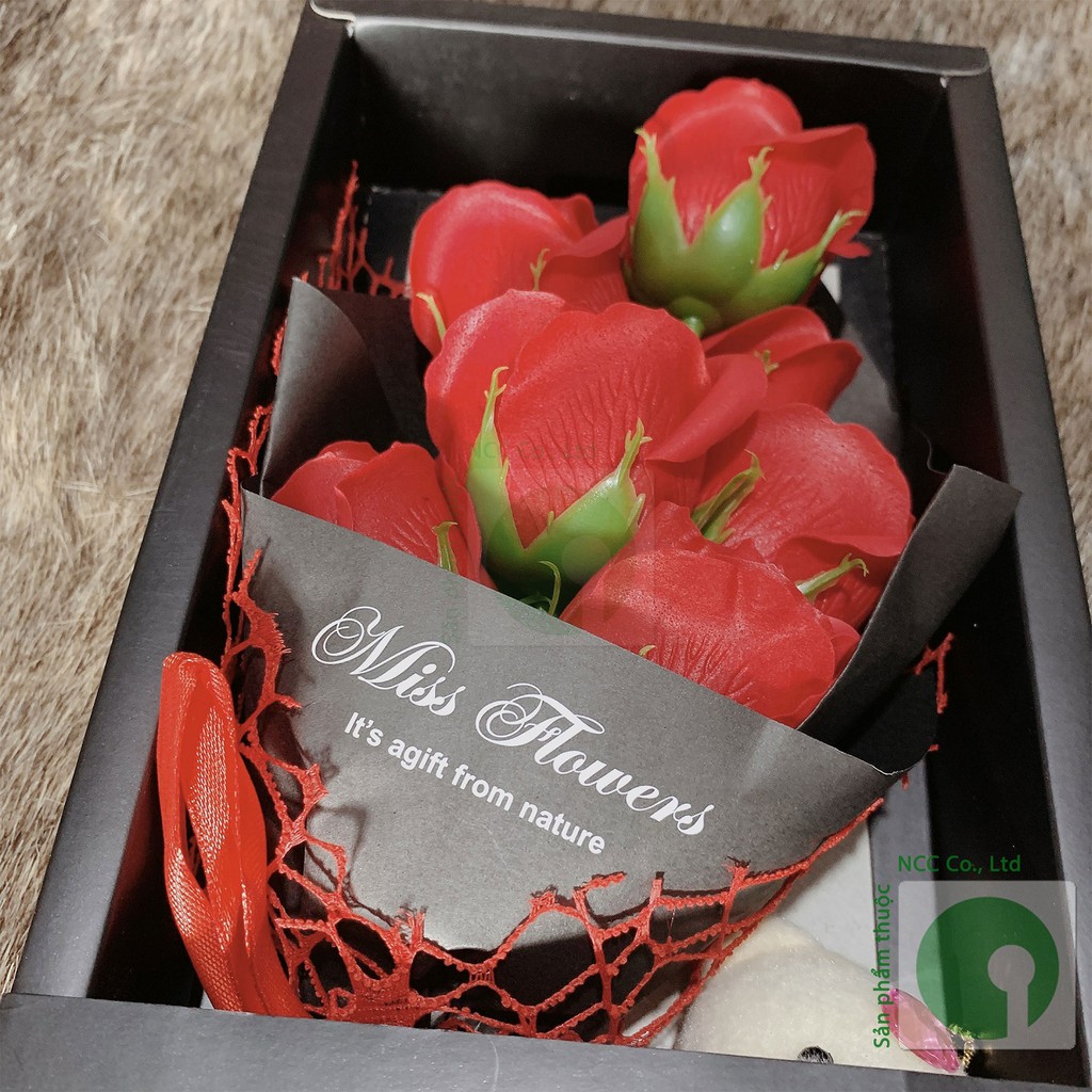 Hoa hồng sáp 7 bông có gấu dùng làm quà tặng nhân ngày 8/3 , ngày lễ tình nhân hay kỉ niệm - NLVQ-610-HH7BG
