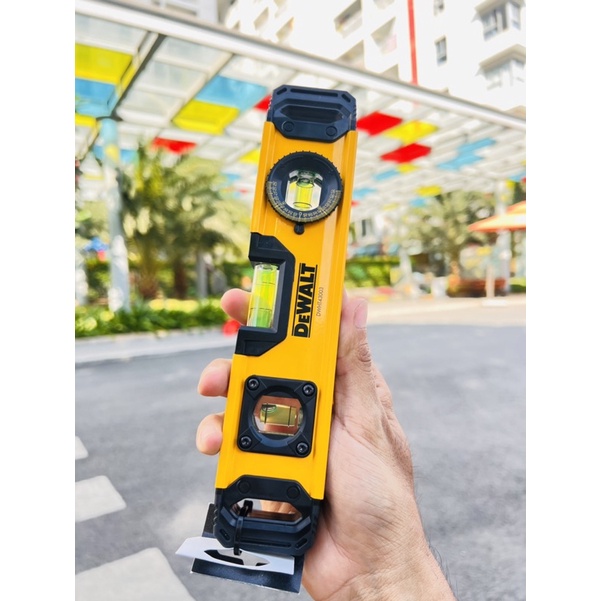 Thước Thuỷ Dewalt 15cm-25cm