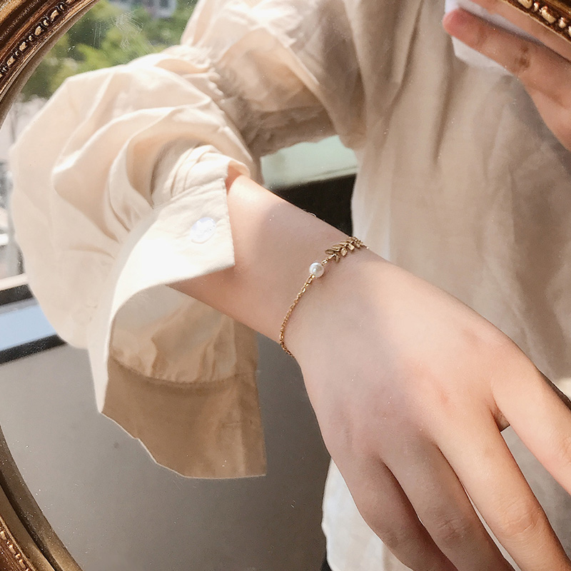 Vòng Tay Hợp Kim Mặt Chiếc Lá Đính Ngọc Trai Nhân Tạo Thời Trang