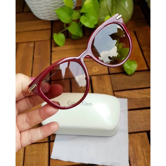 Kính ca>>>lvinklein