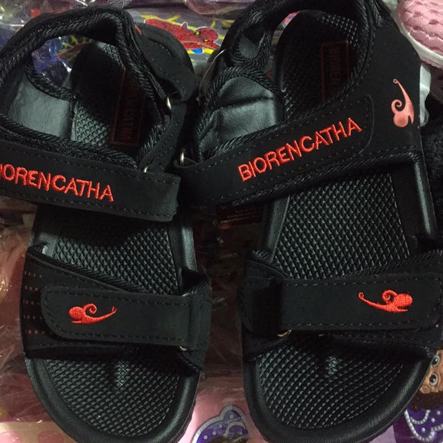 Sandal bé trai