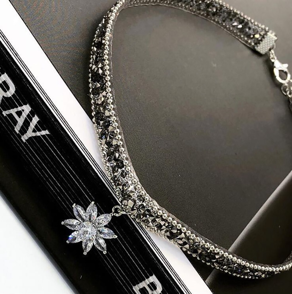 Vòng cổ choker mặt bông hoa đính đá nhân tạo thời trang dành cho nữ