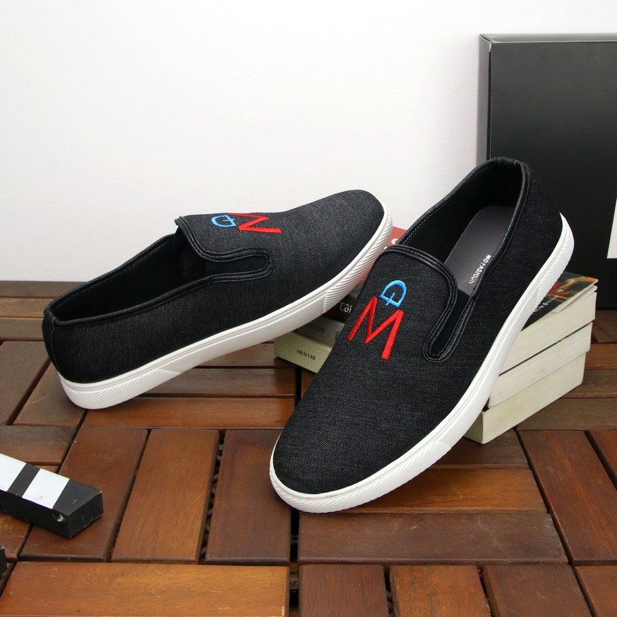 [Mã FASHIONMALLT4 giảm 15% tối đa 30K đơn 150k] Giày lười vải nam thêu chữ MĐ G421 đen đế trắng | BigBuy360 - bigbuy360.vn