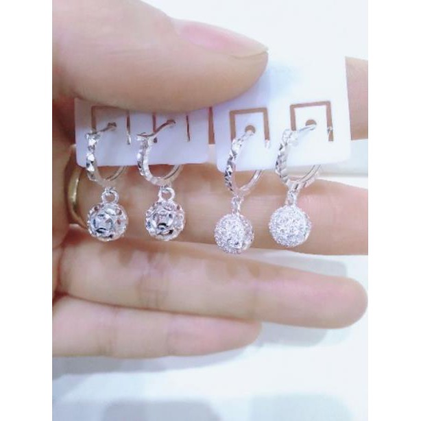 bông tai dạng bấm , hình cầu  đính đá sang chảnh , sản phẩm dày dặn đeo ôm tai , cảm giác thật nhất khi dùng sản phẩm