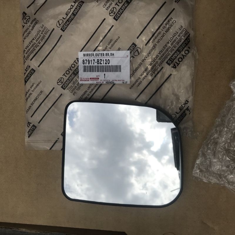 Mặt gương chiếu hậu xe Toyota Wigo - Hàng xịn chuẩn theo xe