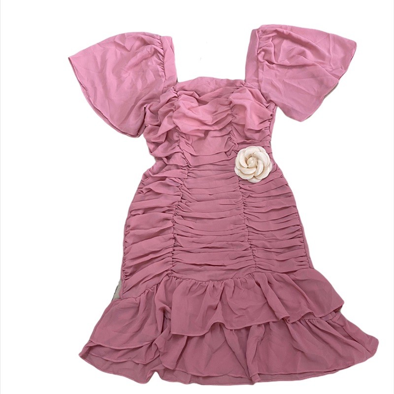 Đầm cổ vuông tay rũ voan nhún thân | BigBuy360 - bigbuy360.vn