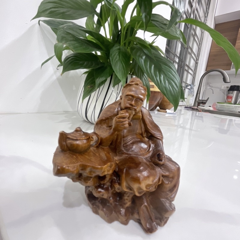 Tượng ông thần trà gỗ thơm