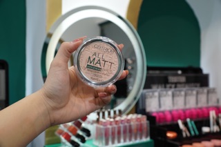 Phấn phủ lì kềm dầu All Matt Catrice