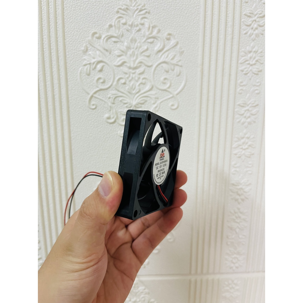 Quạt tản nhiệt 12V 0.25A 7x7x1.5CM