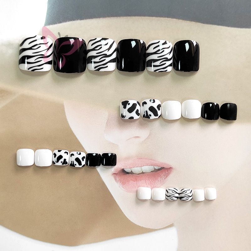 Miếng Dán Móng Chân Giả Màu Trắng Đen Họa Tiết Ngựa Vằn Cá Tính Có Thể Tháo Rời