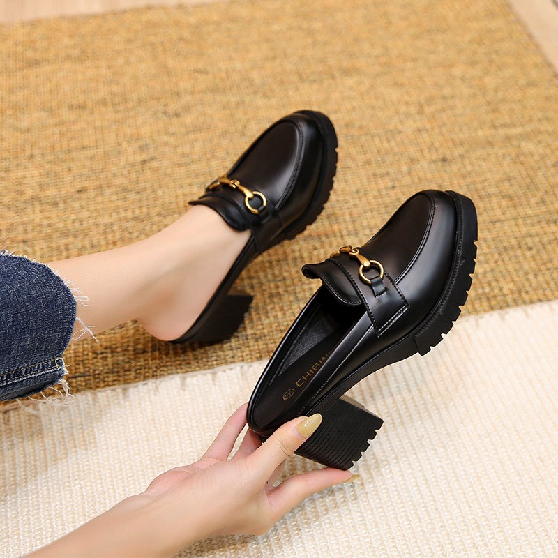 SỤC NỮ CAO GÓT SIZE NHỎ SIZE 33 ĐẾ VUÔNG  CAO 7CM