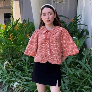 Áo thêu hoa cổ sen