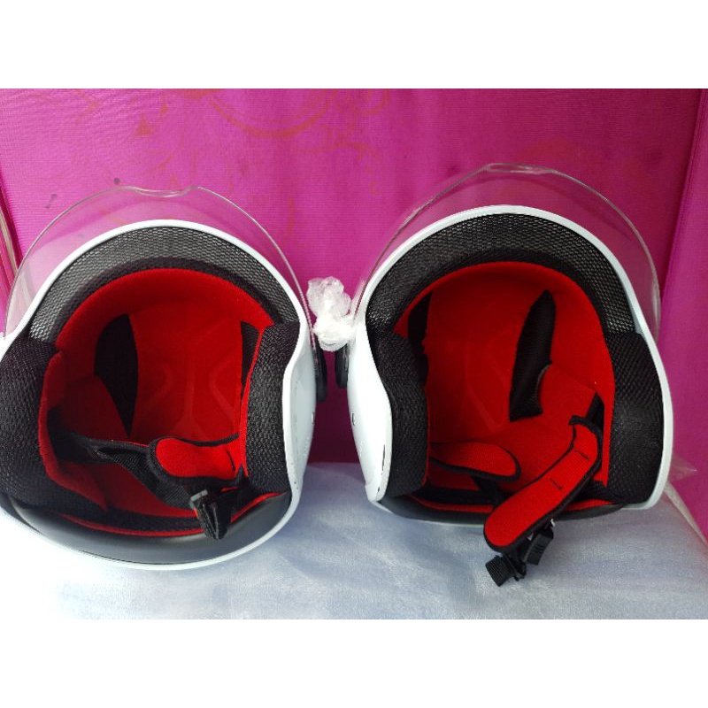 Nón/ mũ 3/4 honda trắng có xước nhẹ do vận chuyển