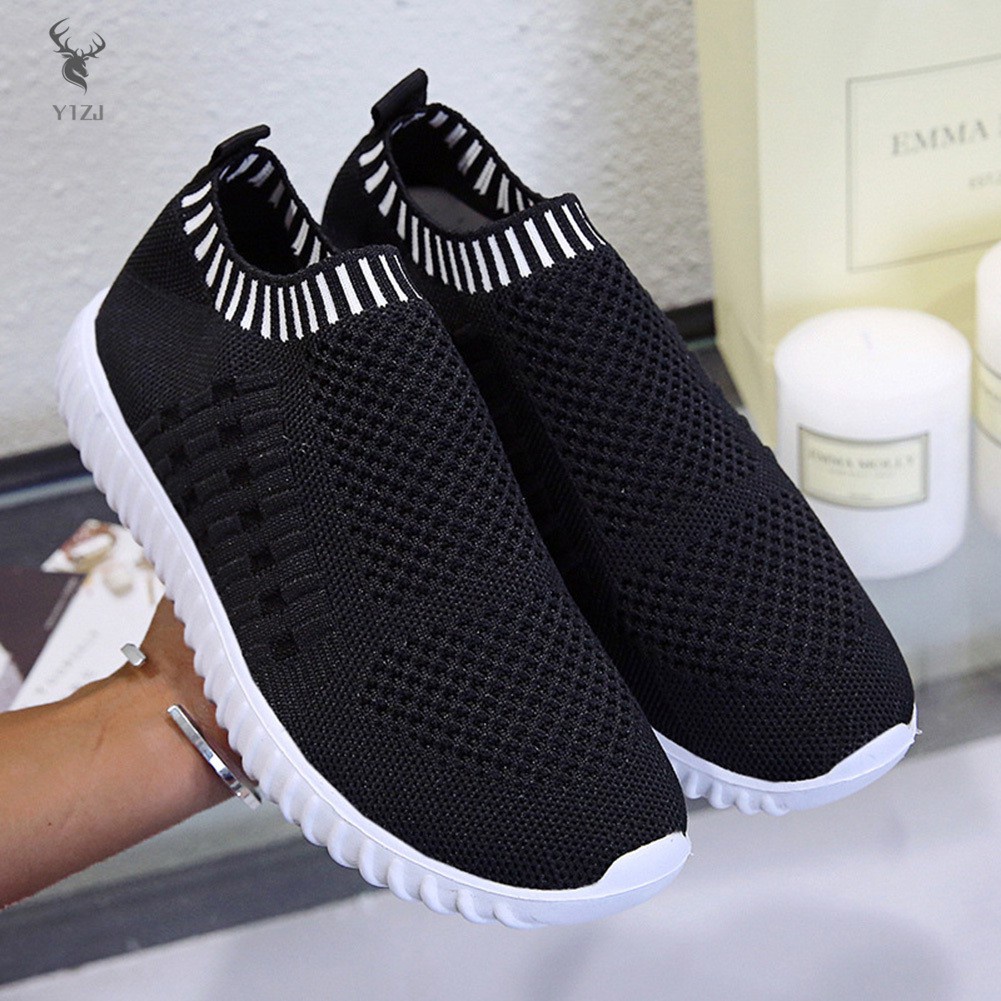 COD&amp; Summer Shoes Men Couple Casual Shoes Fashion Lightweight Breathable Walking Sneakers Slip-on Men Mesh Flats Shoes