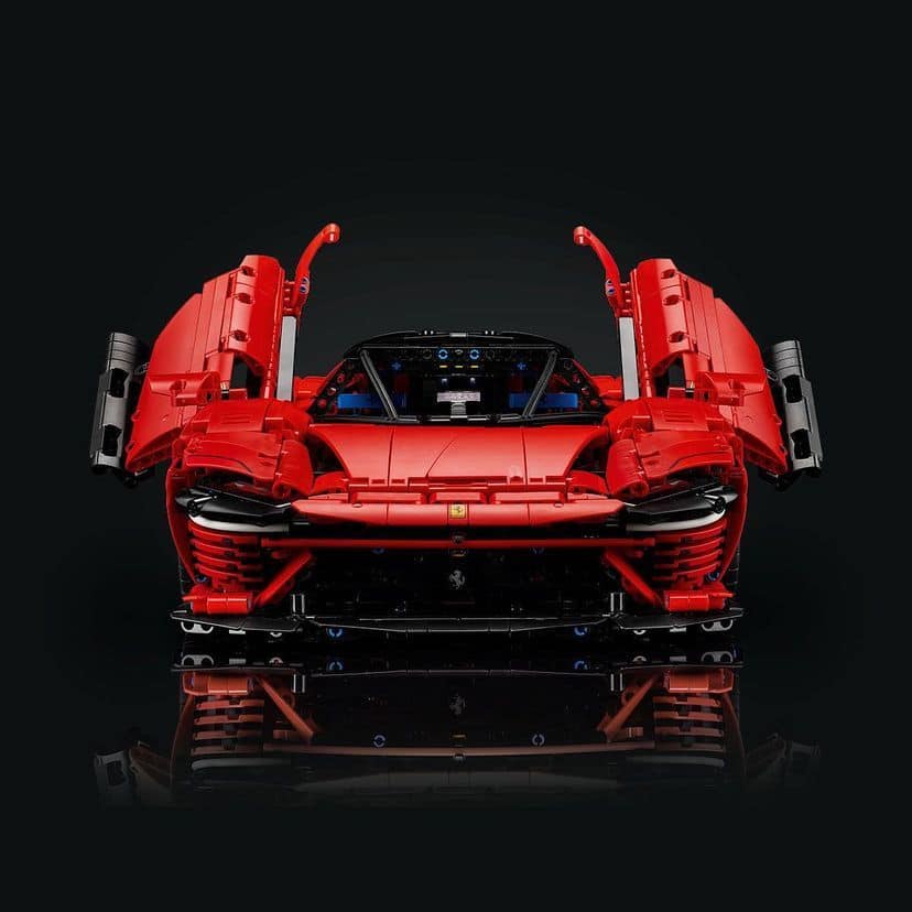 HOTSALE-LEGO Technic 42143 - Siêu xe Ferrari Daytona SP3