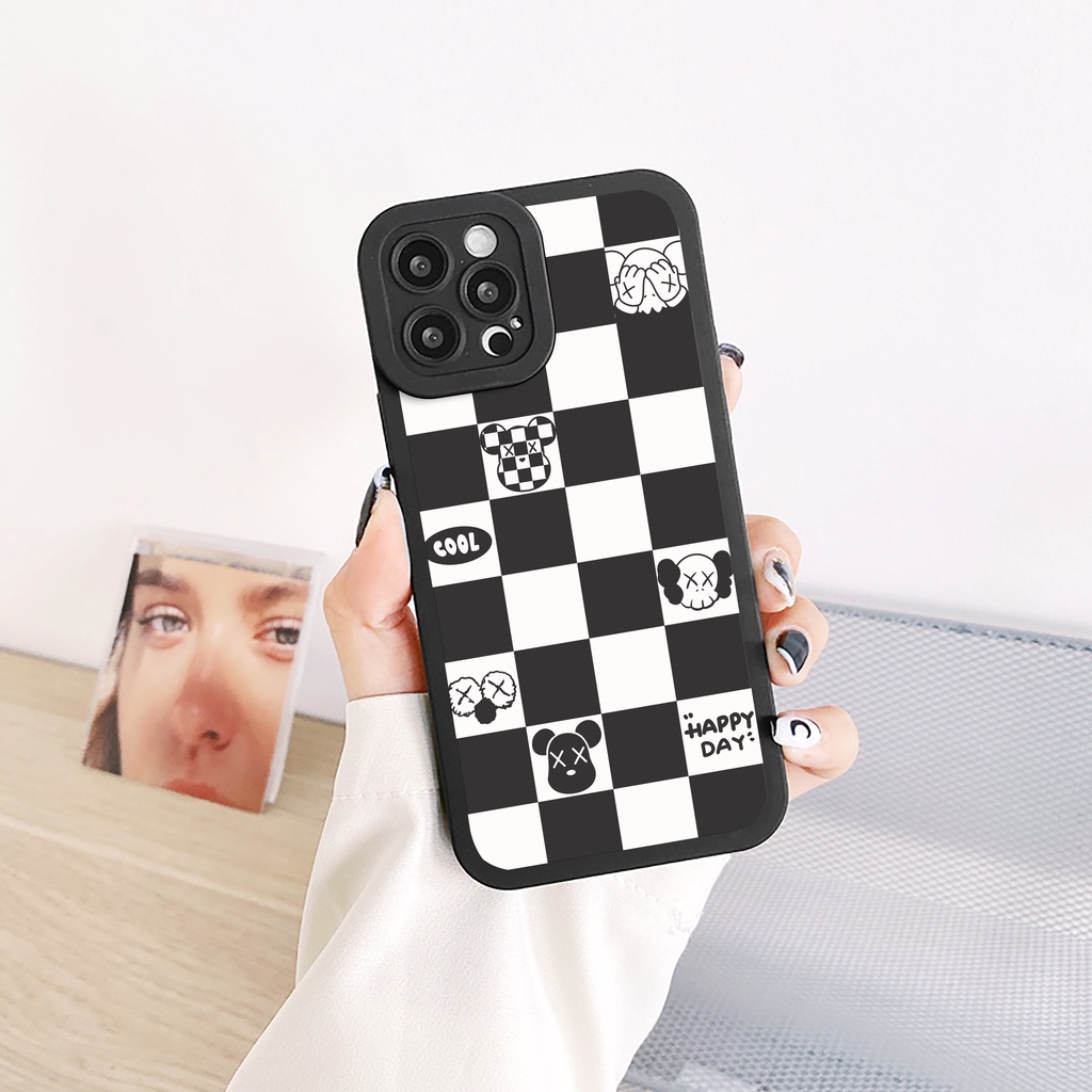 Ốp lưng iphone Cool Kaws cạnh vuông 6/6plus/6s/6splus/7/7plus/8/8plus/x/xr/xs/11/12/13/pro/max/plus/promax | WebRaoVat - webraovat.net.vn