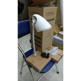 Đèn bàn Panasonic HH-LT062019