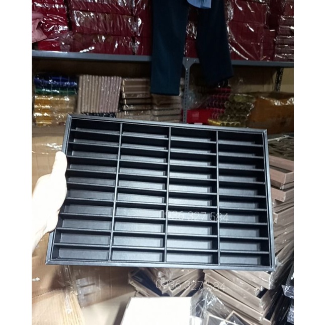 Khay Da PU 40 ô Cao Cấp Đựng Vòng Bản Cứng, Vòng Ngọc