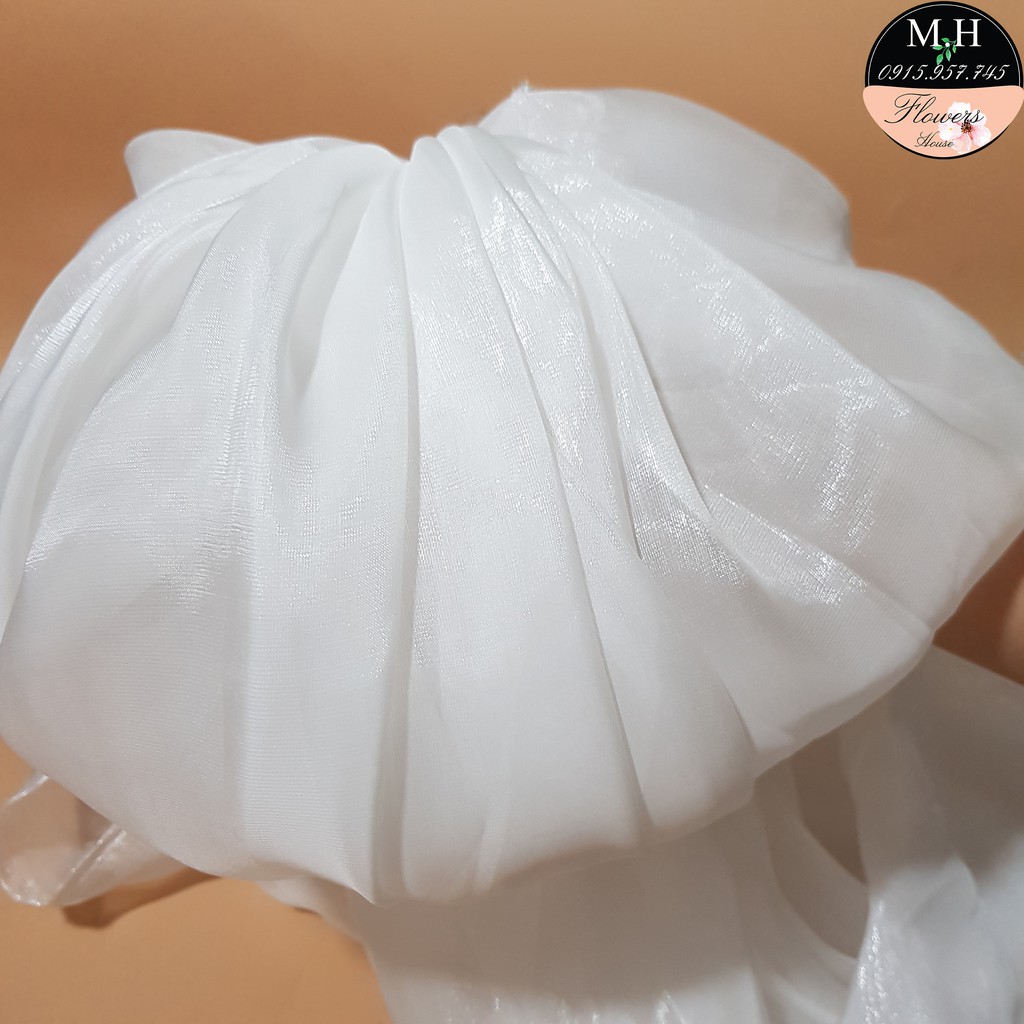 Vải voan trắng ánh kim tuyến dùng may váy áo (80x150cm)